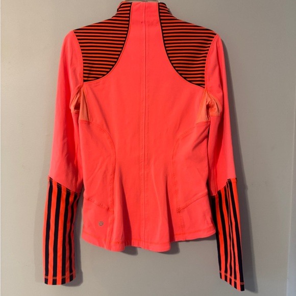 Lululemon Forme Jacket in Light Flare and Classic Inkwell size 6 - Picture 7 of 9